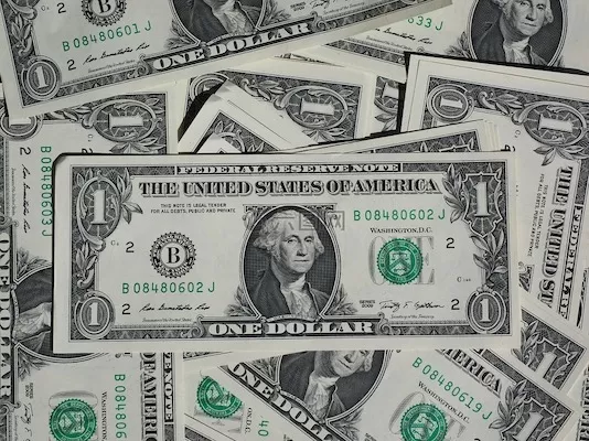 Dollar Weakens Amid an Increase in US Unemployment Claims